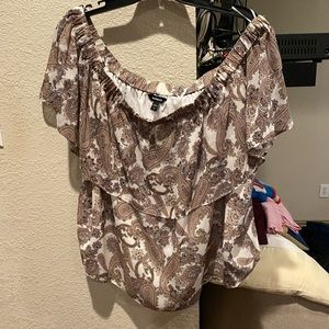 EXPRESS OFF THE SHOULDER DRESS. New with no tags. Size xl